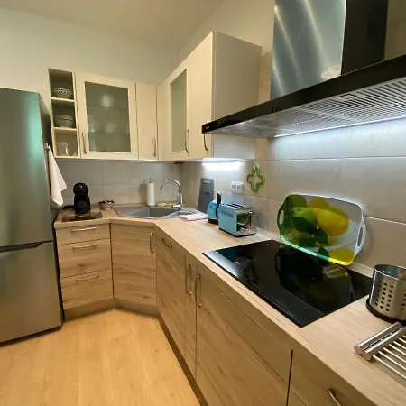 Ml Suites Na Ruska