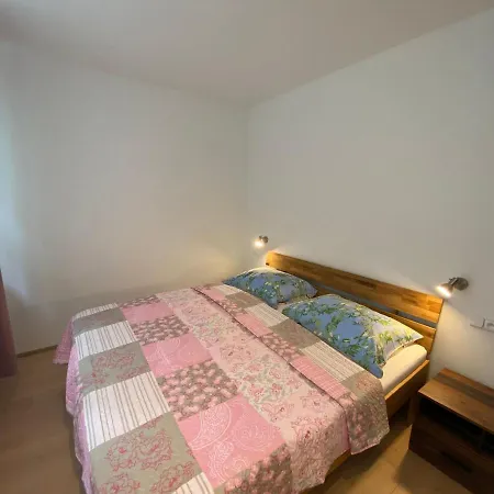 Ml Suites Na Ruská